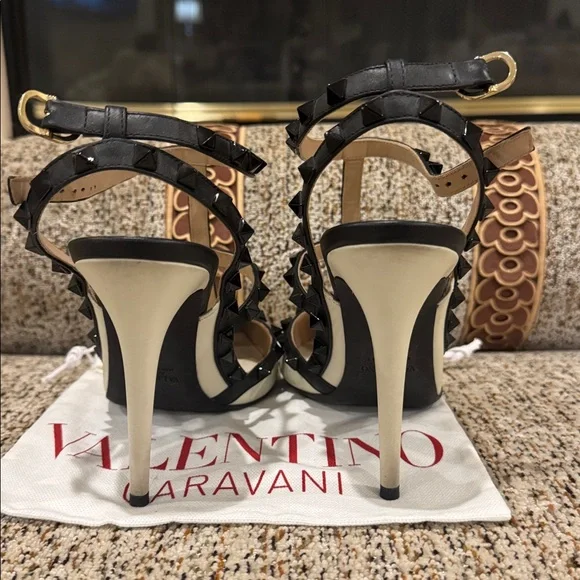 Valentino Black and Cream Rockstud Heels - Picture 3 of 10